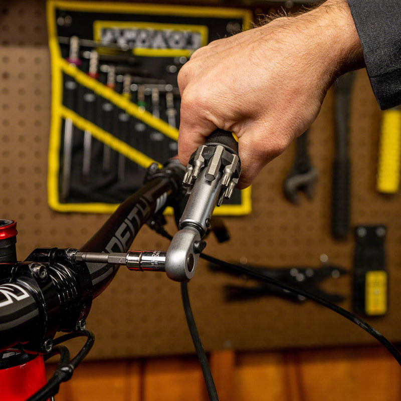 Load image into Gallery viewer, Pedro's Demi Torque Wrench II and Bit Set