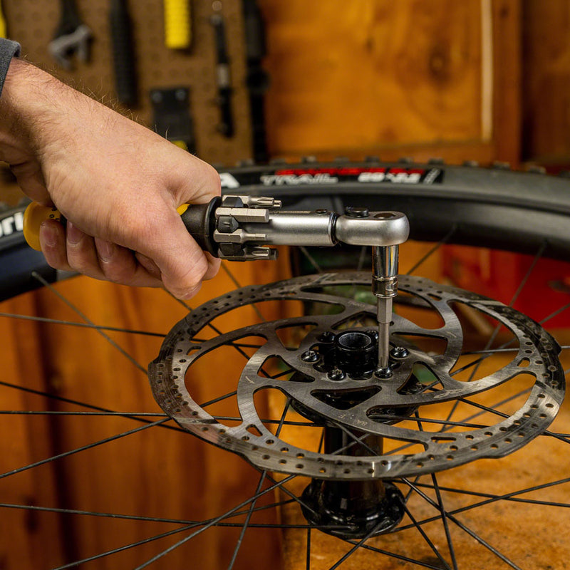 Load image into Gallery viewer, Pedro's Demi Torque Wrench II and Bit Set