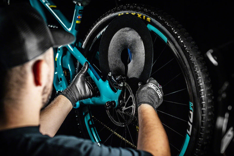 Load image into Gallery viewer, Muc-Off Disc Brake Covers, Black/Pink Fits All MTB & Road Rotors