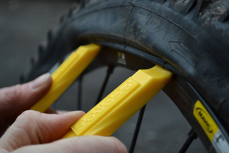 Load image into Gallery viewer, Pedro's Composite Tire Levers, Yellow Pair