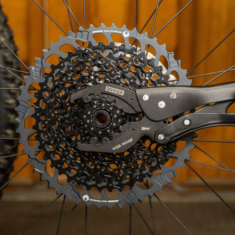 Load image into Gallery viewer, Pedro's Vise Whip II Fits 9-23 Tooth Gear Sizes And 40-46mm OD Lockrings