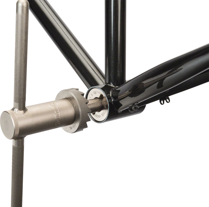 Load image into Gallery viewer, Park Tool 648R Right Hand T47 Guide High Carbon Steel Thread Cutter Guide