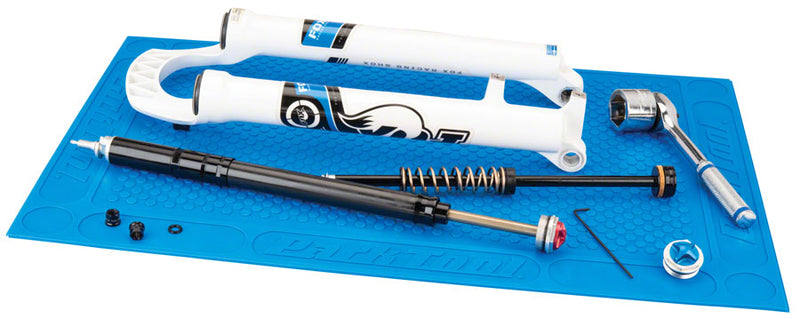 Load image into Gallery viewer, Park OM-2 Bench Mat - 15" x 24.5", Blue Tear/Abrasion/Shock Resistant