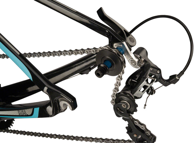 Load image into Gallery viewer, Park Tool DH-1 Dummy Hub For Chain Cleaning Works with QR and thru axle