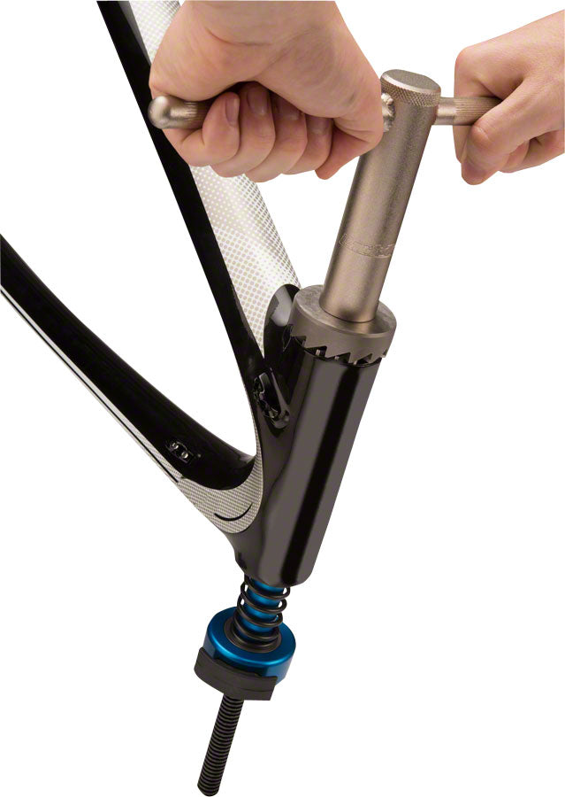 Load image into Gallery viewer, Park Tool 799 for IS47mm Reaming Cutter for IS47 Headset Lower Bearing 45 Degree