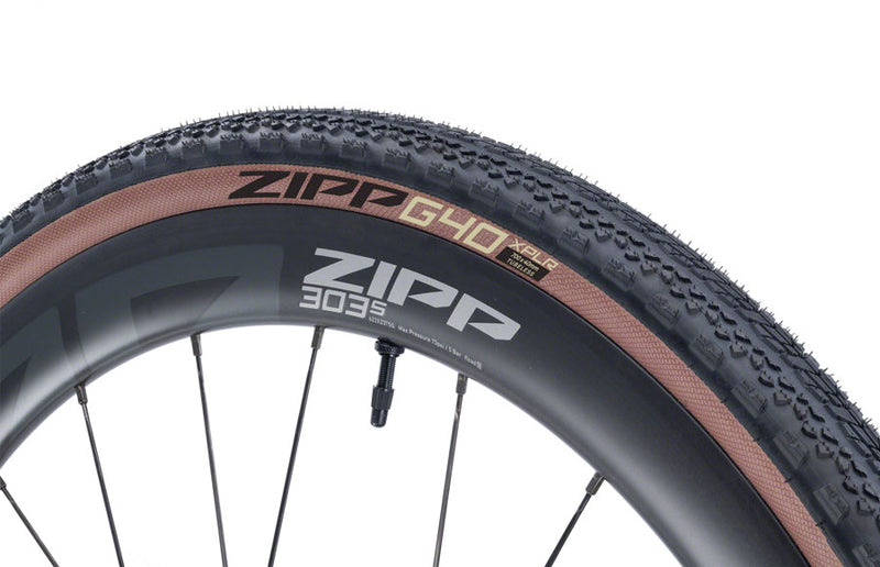 Load image into Gallery viewer, Zipp G40 XPLR Puncture Resistant Tire 700 x 40 Tubeless Folding Black/Tan A2