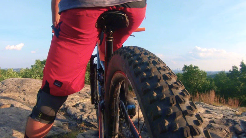 Load image into Gallery viewer, Vittoria Agarro G2.0 Tire 29 x 2.6 Tubeless TNT Folding Black/Anthracite