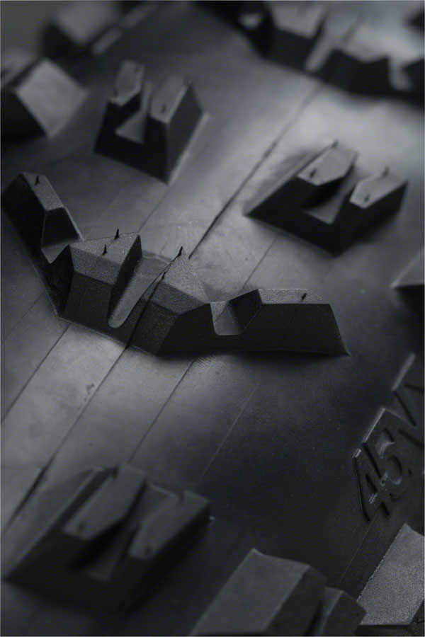 Load image into Gallery viewer, 45NRTH Flowbeist Tire 26 x 4.6 TPI 120 Tubeless Folding Black Fat Bike MTB