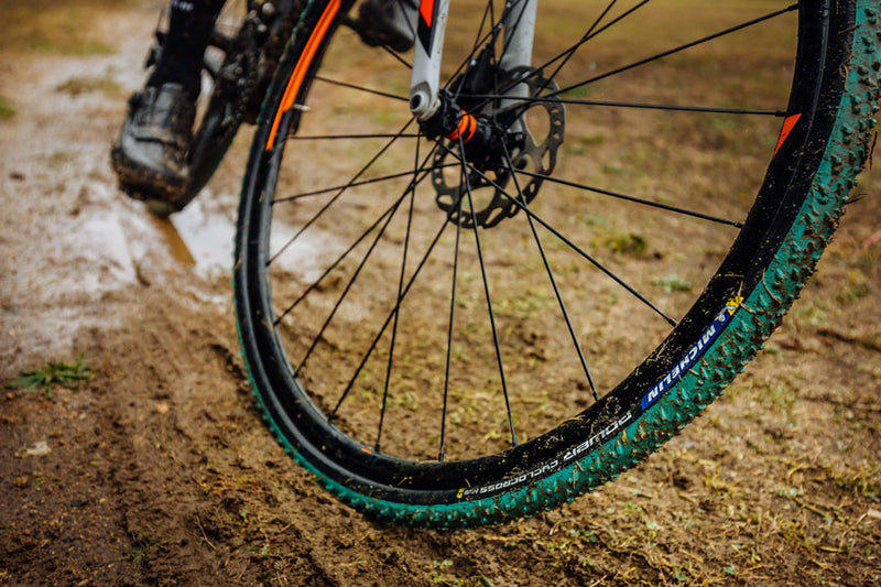 Load image into Gallery viewer, Michelin Power Cyclocross Mud Tire 700 x 33 Tubeless Folding Green/Black
