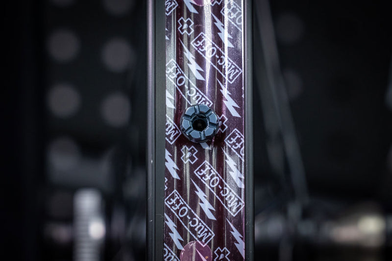 Load image into Gallery viewer, Muc-Off V2 Tubeless Valve Kit - Gray, 44mm, Pair 4mm Machined Allen Key Slot