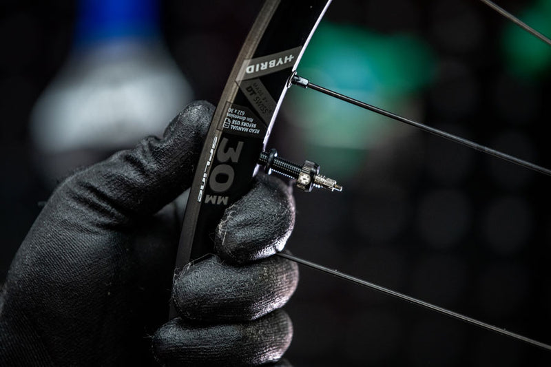 Load image into Gallery viewer, Muc-Off V2 Tubeless Valve Kit - Black, 44mm, Pair 4mm Machined Allen Key Slot