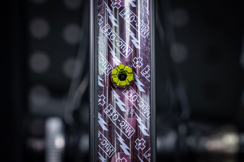 Load image into Gallery viewer, Muc-Off V2 Tubeless Valve Kit - Green, 44mm, Pair 4mm Machined Allen Key Slot