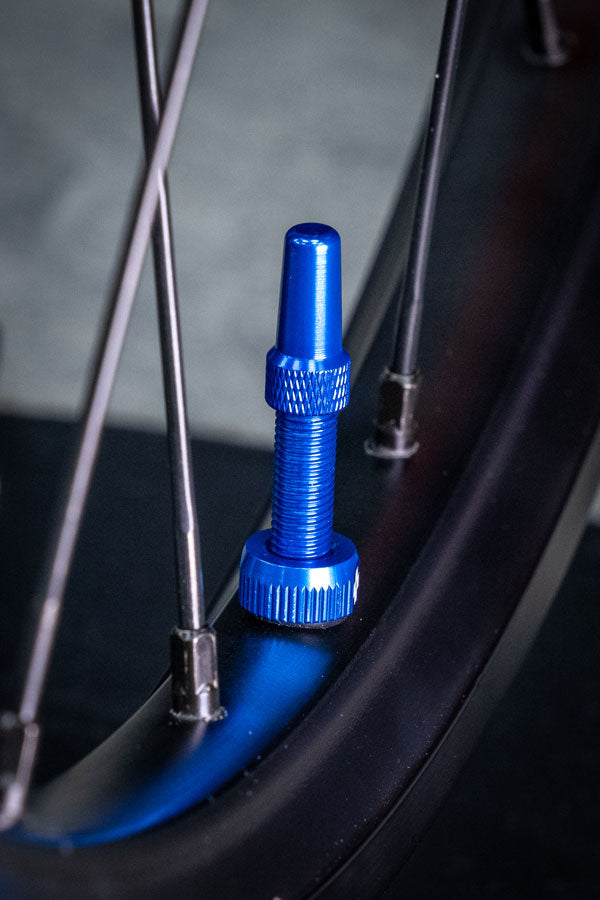 Load image into Gallery viewer, Muc-Off V2 Tubeless Valve Kit - Blue, 44mm, Pair 4mm Machined Allen Key Slot