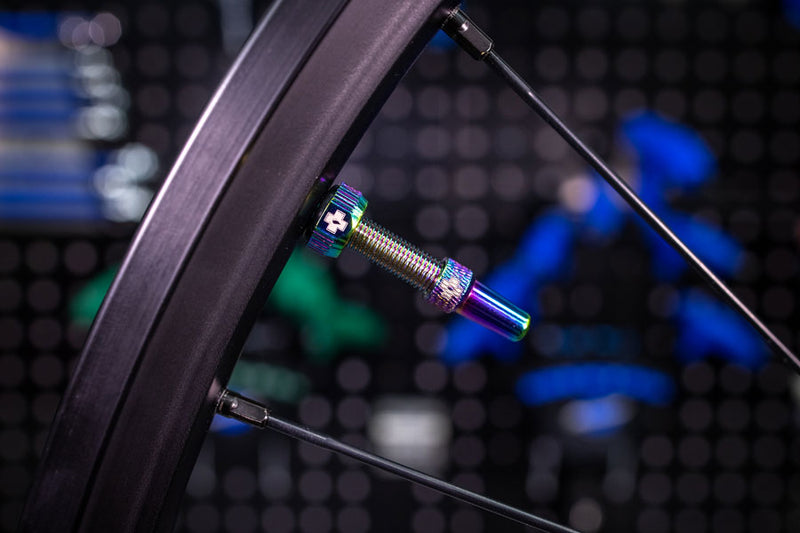 Load image into Gallery viewer, Muc-Off V2 Tubeless Valve Kit - Iridescent, 44mm, Pair