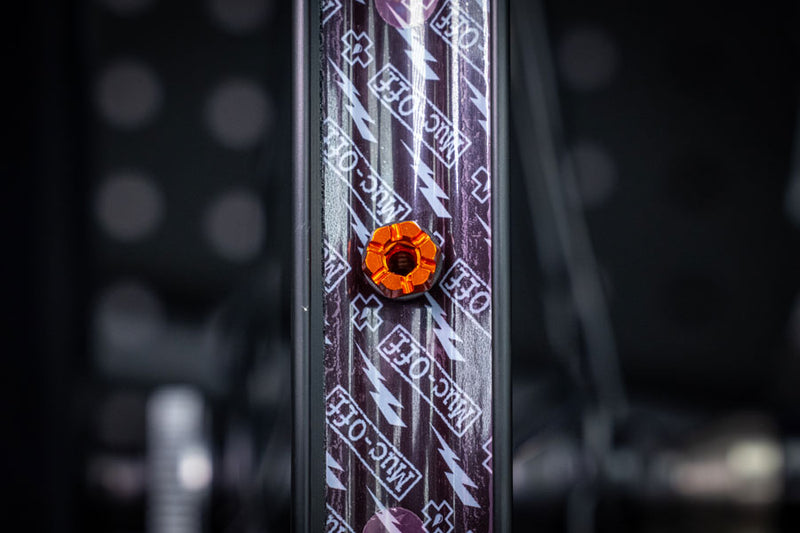 Load image into Gallery viewer, Muc-Off V2 Tubeless Valve Kit - Orange, 60mm, Pair