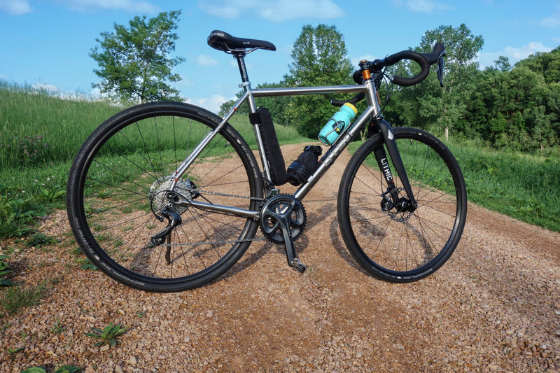 Load image into Gallery viewer, Wolf Tooth Components B-RAD Pump Bag Black For Bike Frame Pumps