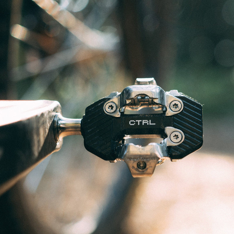 Load image into Gallery viewer, Wolf Tooth CTRL Trail Performance Clipless Pedals - Dual Sided Clipless, Alloy, 9/16", Orange, Pair, Shimano SPD