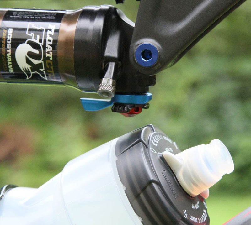 Load image into Gallery viewer, Wolf Tooth Low-Profile Aluminum Rebound Knob for Fox FLOAT Factory Suspension Forks - Compatible with FOX XC & Trail Series, Precision 7075-T6 Aluminum, Snug Fit for FOX Shock Rebound Adjustment, Enhances Performance & Reliability, Red Finish, Lightweigh