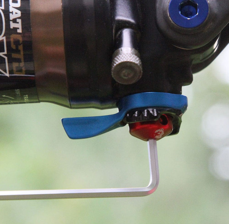 Load image into Gallery viewer, Wolf Tooth Low-Profile Shock Rebound Knob for FOX FLOAT Factory Suspension Forks