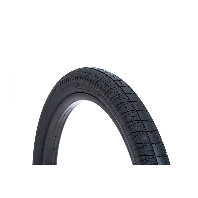 Load image into Gallery viewer, Salt Strike 20''x2.35 Wire Clincher, 22TPI, Black
