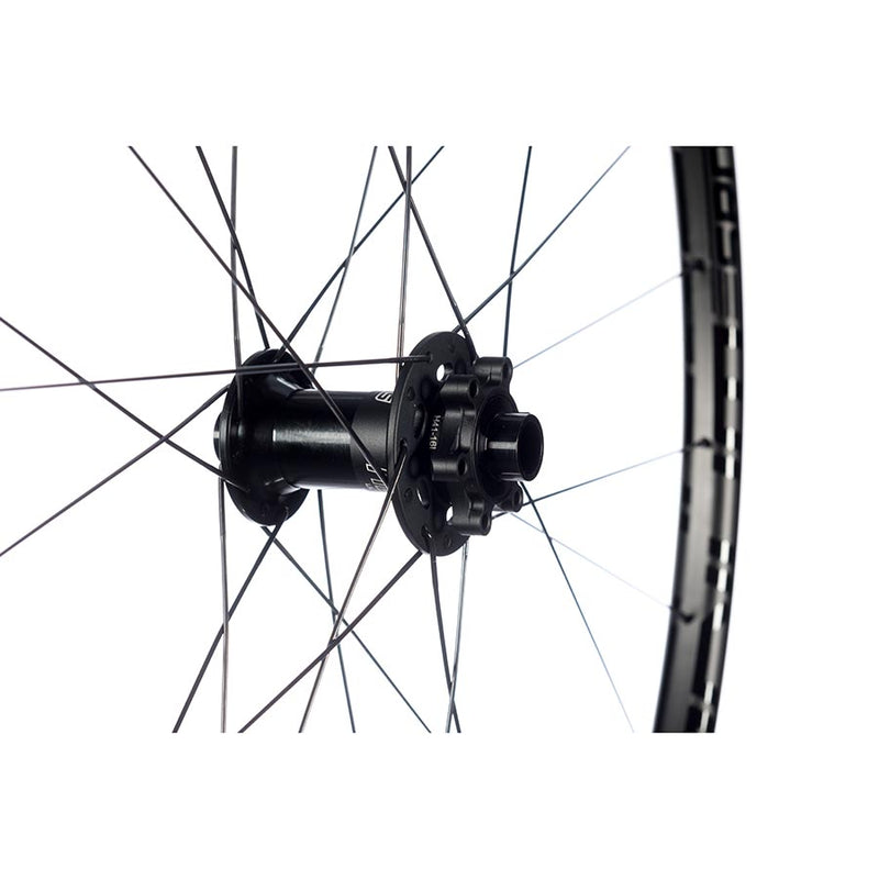 Load image into Gallery viewer, Stans No Tubes Podium SRD Wheel, Front, 29&#39;&#39; / 622, Holes: 24, 15mm TA, 110mm Boost, Disc IS 6-bolt
