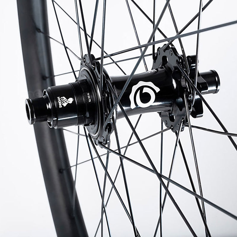 Load image into Gallery viewer, Industry Nine Hydra 2 Enduro S, Wheel, Rear, 29'' / 622, Holes: 32, 12mm TA, 157mm, Disc IS 6-bolt, Shimano Micro Spline
