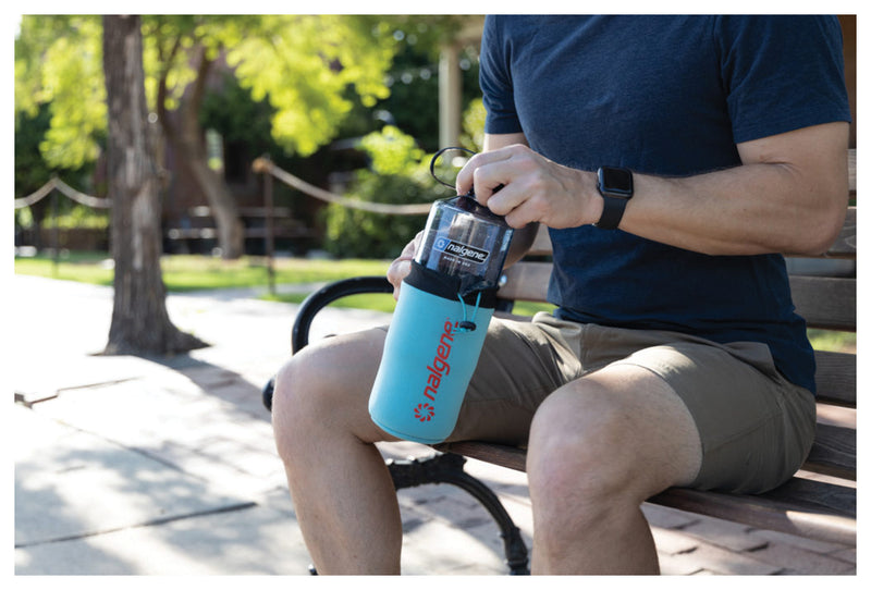 Load image into Gallery viewer, Nalgene 32oz Water Bottle with Sleeve - Capri Teal
