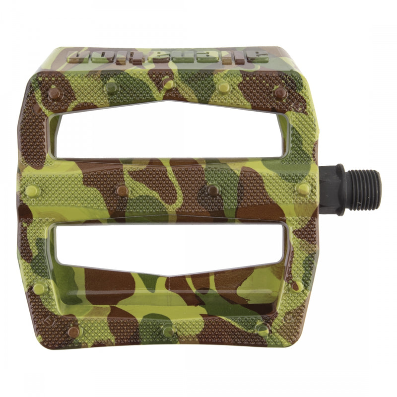 Load image into Gallery viewer, Alienation Effects Platform Pedal 9/16&quot; Concave Nylon/Fiber In-Mold Pins Camo
