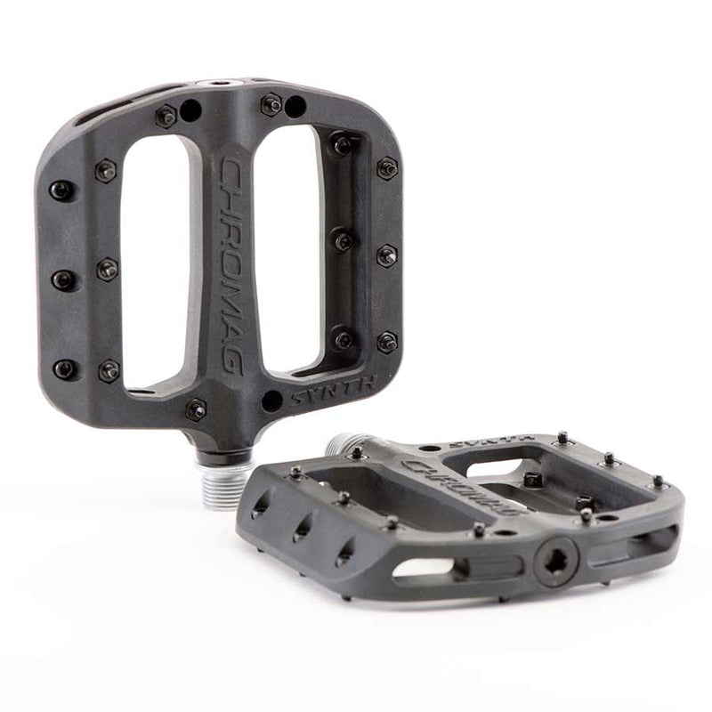 Load image into Gallery viewer, Chromag Synth Platform Pedals 9/16" Concave Nylon Body 18 Removable Pins Black
