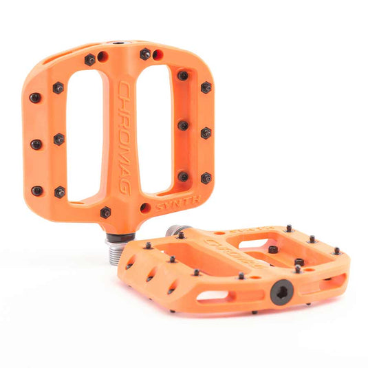 Chromag Synth Platform Pedals 9/16" Concave Nylon Body 18 Removable Pins Orange