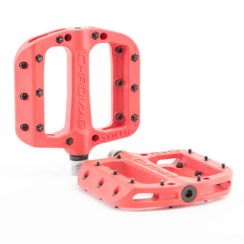 Load image into Gallery viewer, Chromag Synth Platform Pedals 9/16" Concave Nylon Body 18 Replaceable Pins Red
