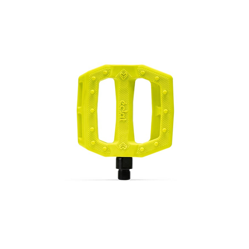 Load image into Gallery viewer, Eclat Slash Platform Pedals Body: Nylon, Spindle: Cr-Mo, 9/16'', Yellow, Pair
