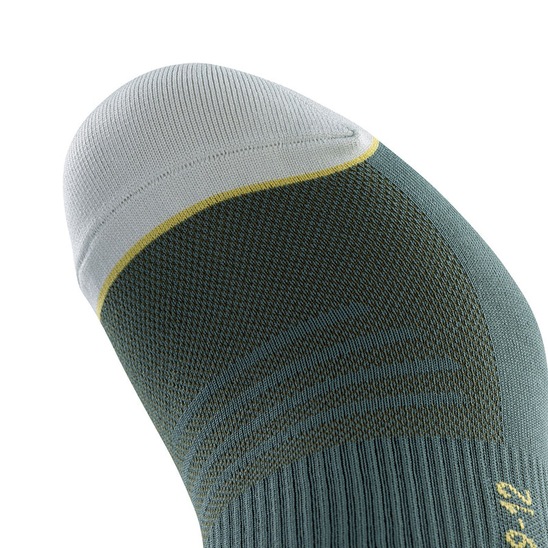 Load image into Gallery viewer, EVOC Sport Socks Socks Green, SM
