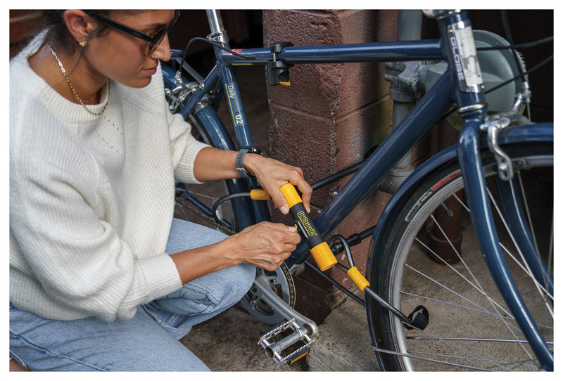 Load image into Gallery viewer, OnGuard BullDog Series U-Lock 4.5 x 9" Keyed Black/Yellow Includes Bracket
