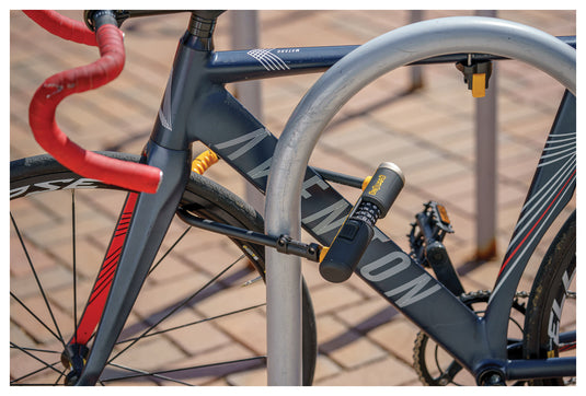 OnGuard BullDog Series U-Lock 4.5 x 9" Combo Blk/Yellow Includes Bracket