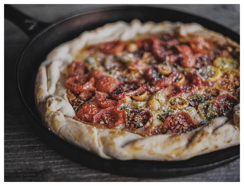 Load image into Gallery viewer, Barebones Cast Iron Flat Pan
