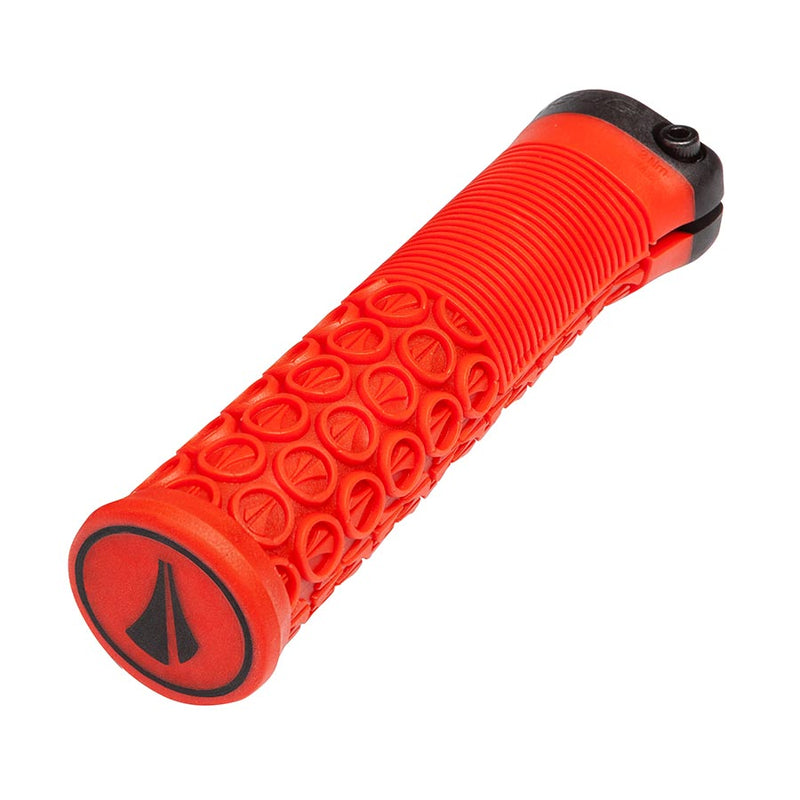 Load image into Gallery viewer, SDG Thrice 31 Lock On Grips - Red
