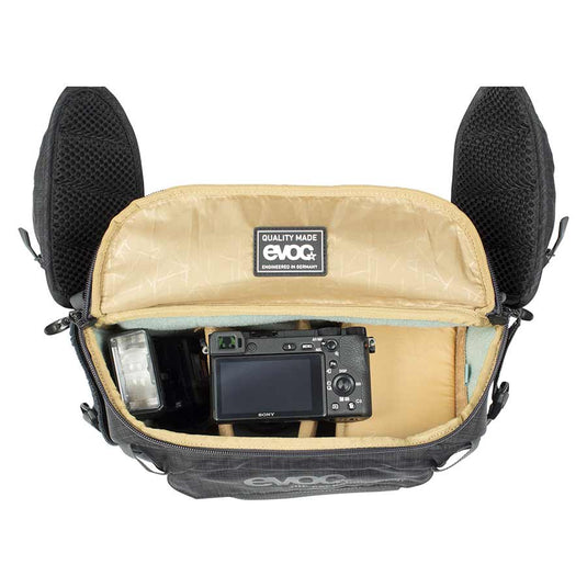 EVOC--Phone-and-Electronics-Bags_PEBG0029