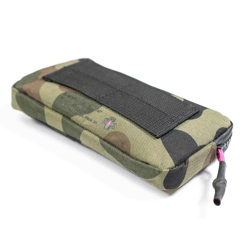 Load image into Gallery viewer, Muc-Off Essentials Case Camo
