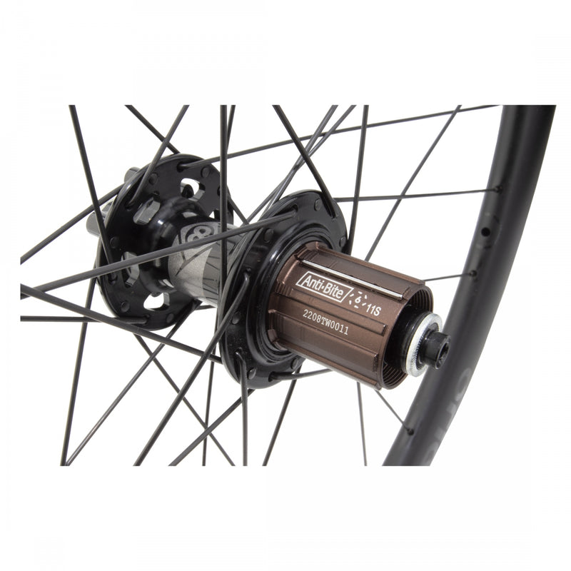 Load image into Gallery viewer, Wheel Master 700C Carbon Gravel Double Wall 700C SET OR8 Bolt Carbon Gravel High Profile 6B
