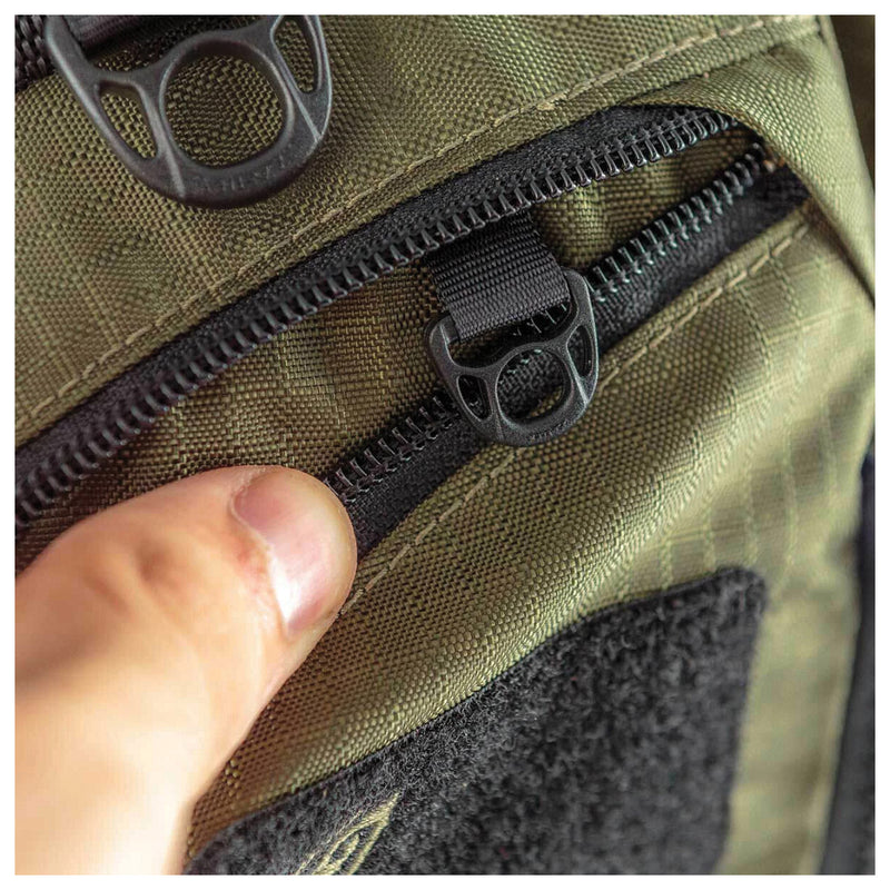 Load image into Gallery viewer, Old Town Lure Angler II PFD in Moss - Size L/XL for Ultimate Comfort and Safety
