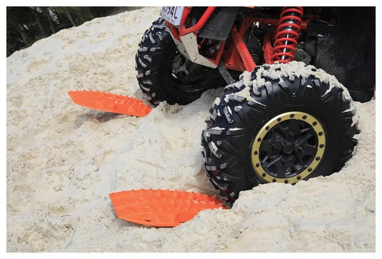 Maxtrax Mini Pair Black - Compact and Durable Off-Road Recovery Boards