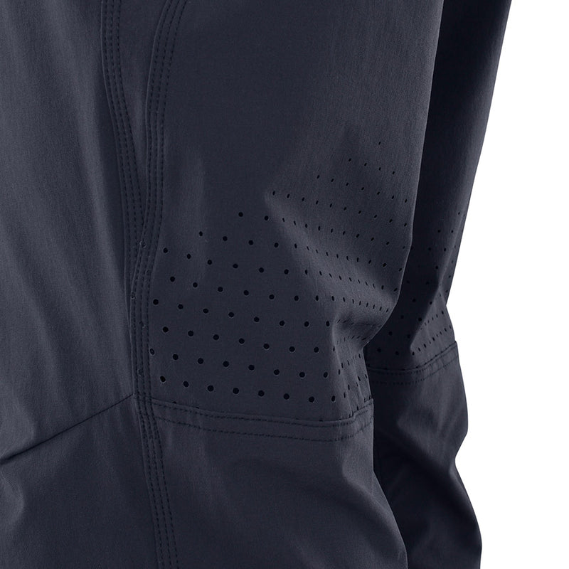 Load image into Gallery viewer, EVOC Bike Pants Pants Black, 32
