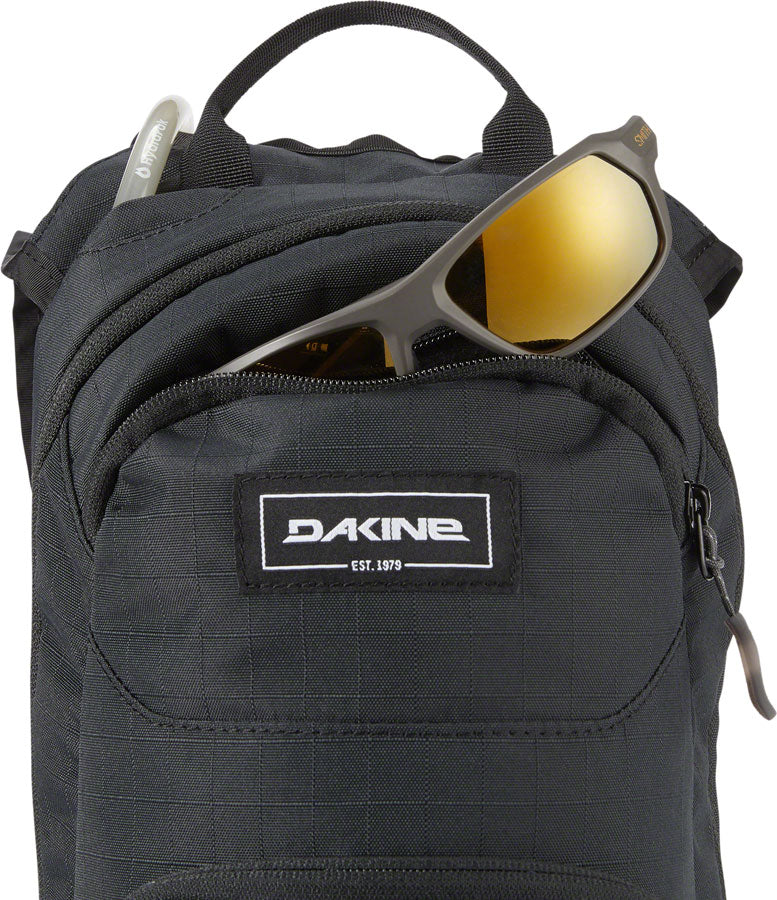 Load image into Gallery viewer, Dakine Session Hydration Pack - 8L, Black
