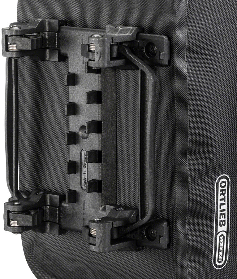 Load image into Gallery viewer, Ortlieb E Trunk Rack Bag - 10L, Black
