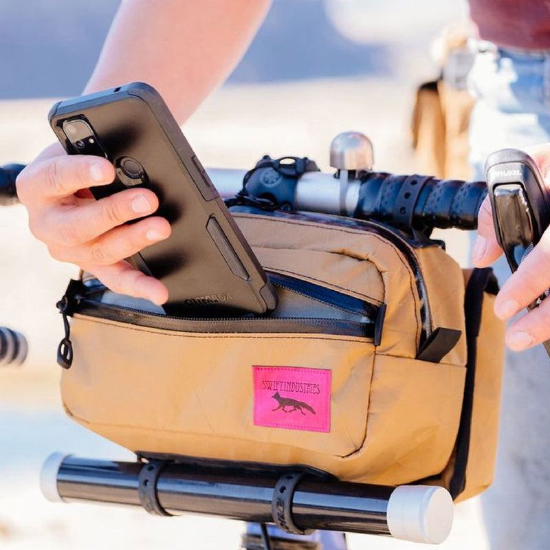 Load image into Gallery viewer, Swift Industries Kestrel Handlebar Bag - Coyote
