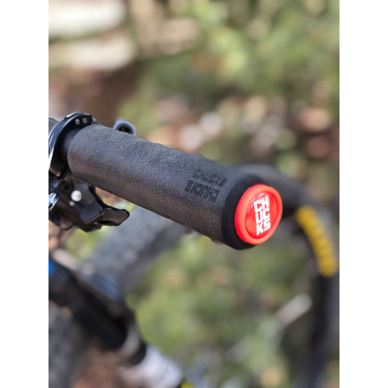 Load image into Gallery viewer, Chucks Grips Race Grips 130mm x 25.5mm, Black
