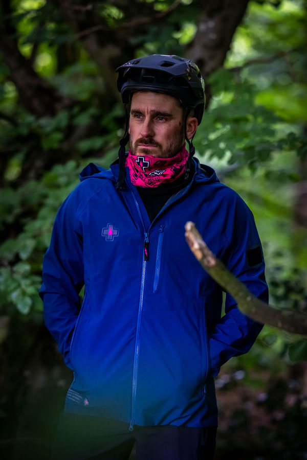 Load image into Gallery viewer, Muc-Off Winter Neck Gaiter - Pink Punk
