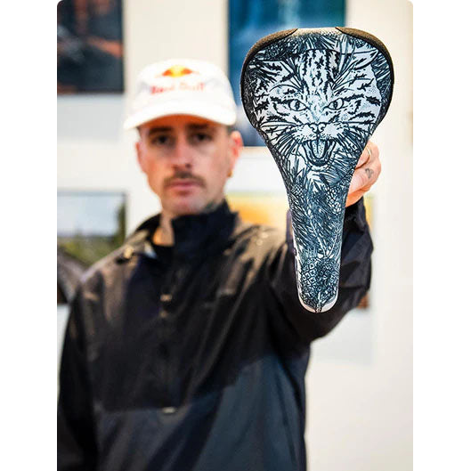 Cast Kriss Kyle Signature Saddle