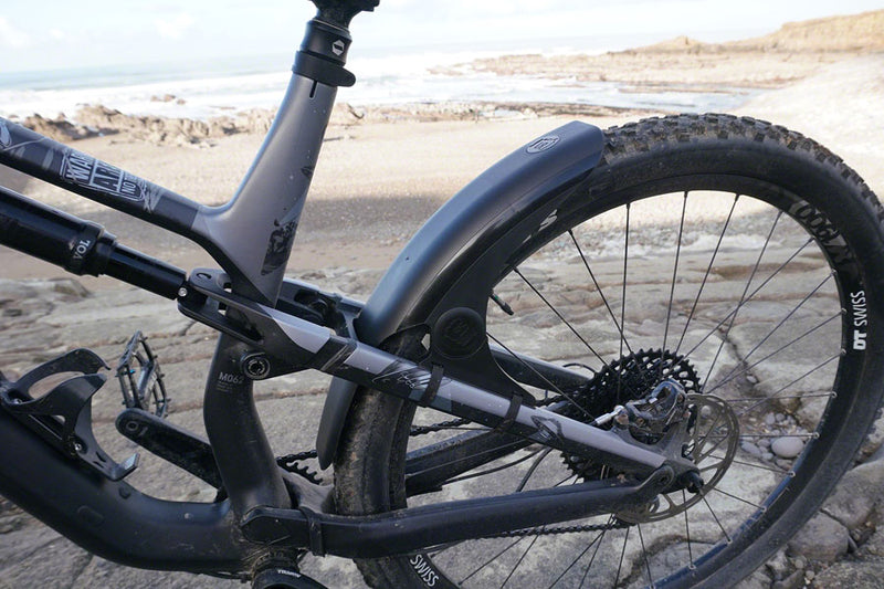 Load image into Gallery viewer, Mucky Nutz MugGuard Rear Fender, Black
